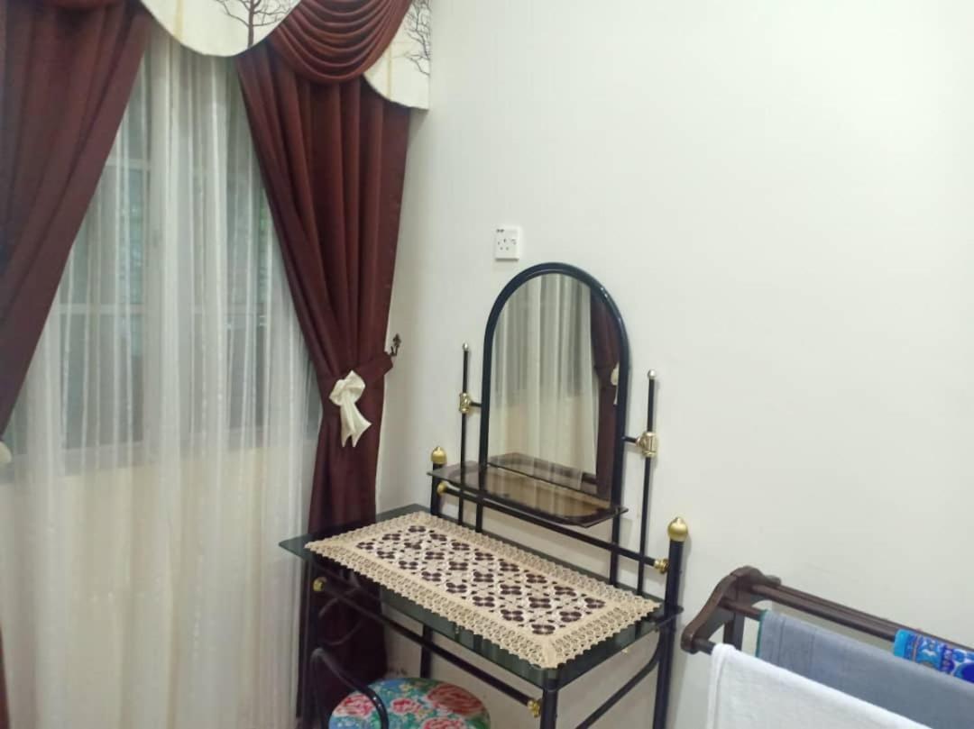 Kh Homestay Comfy N Calm Seri Manjung Buitenkant foto