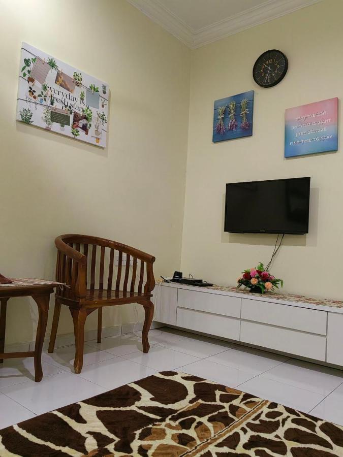 Kh Homestay Comfy N Calm Seri Manjung Buitenkant foto